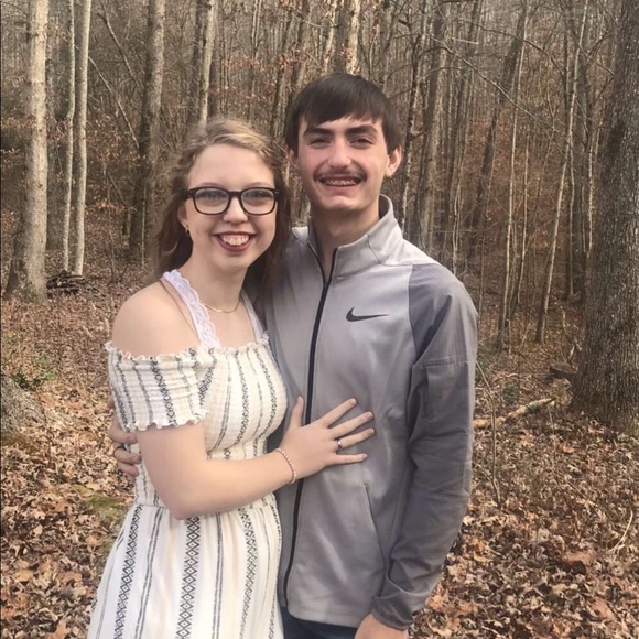 Meet your Posher, Demika - Picture 1 of 1